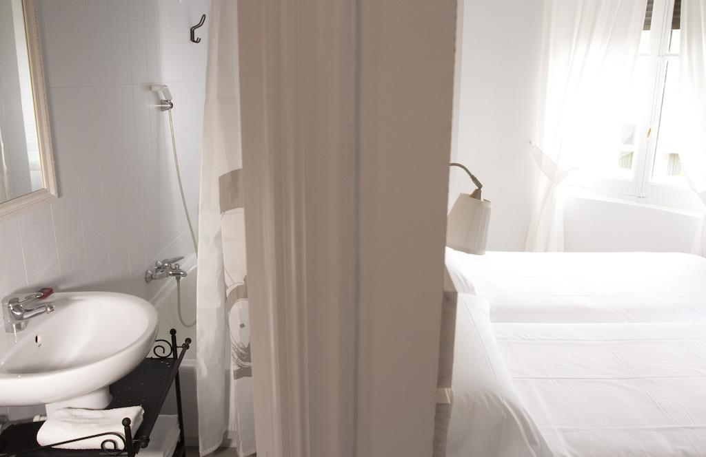 Hostal Monjes Peregrinos Бургос Номер фото